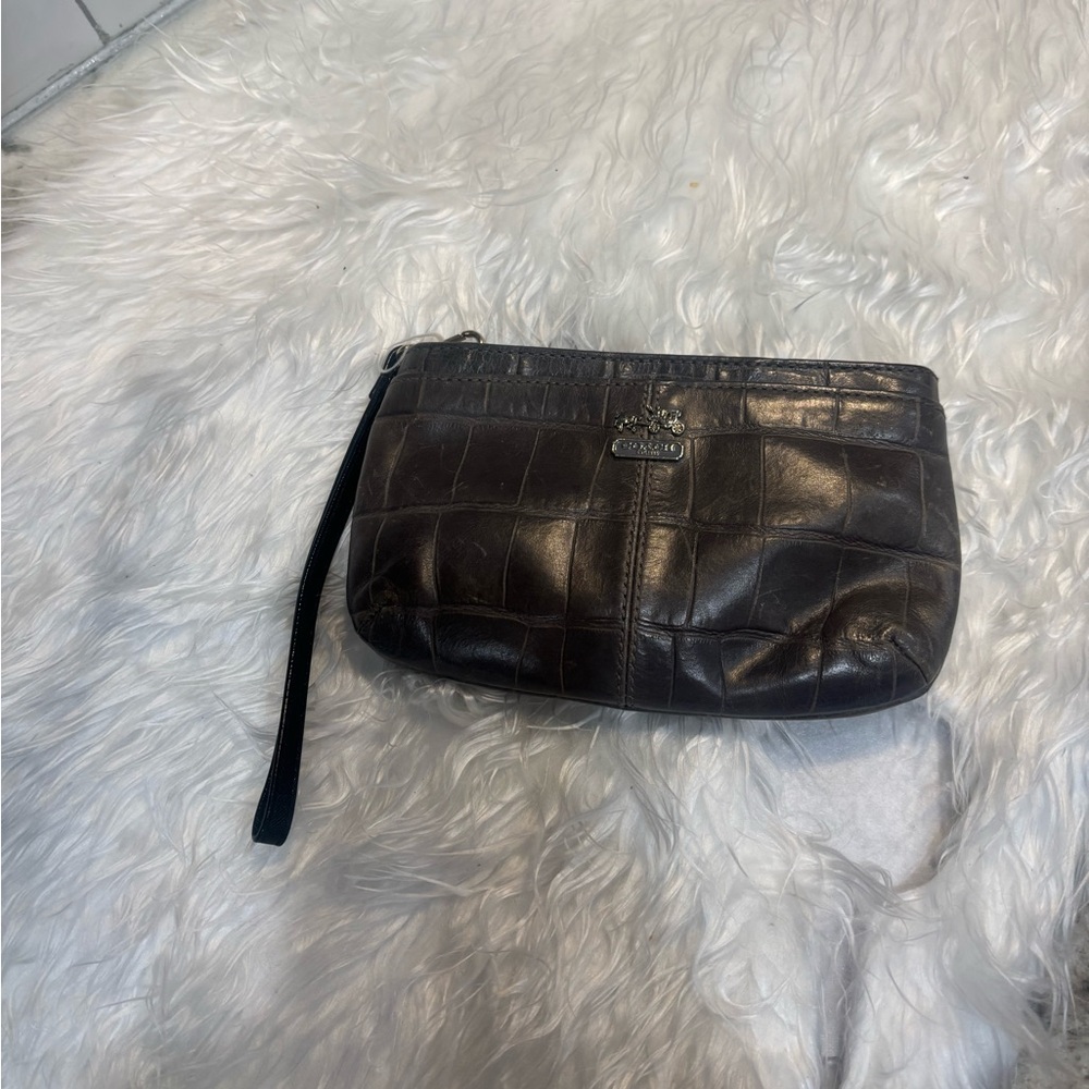 Coach Carriage Baguette Purse Wristlet Textured Leather Gray